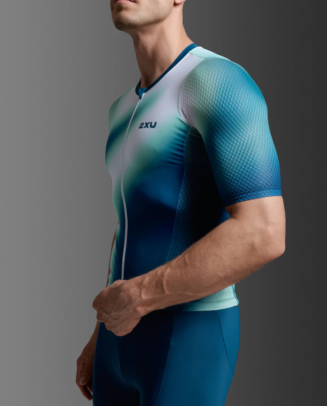 Aero Hex Tri Sleeved Top - Image 2