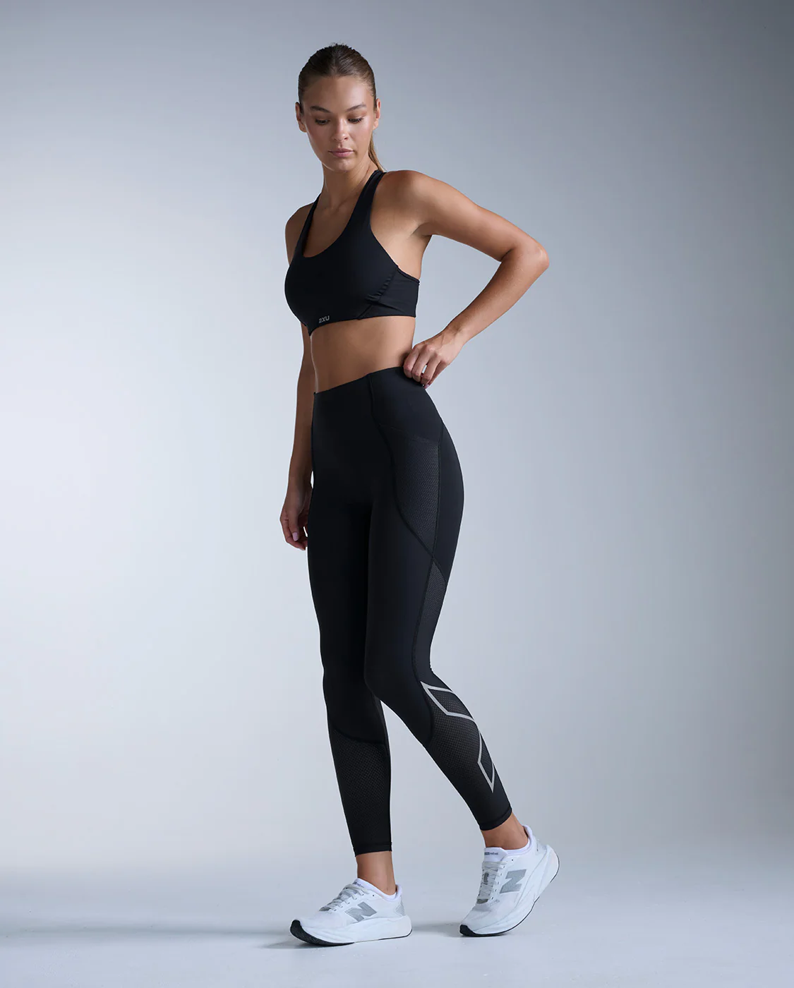 Aero Mesh Hi-Rise Compression Tights - Image 4