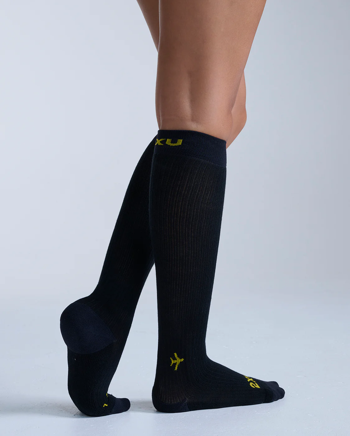 Flight Bamboo Charcoal Compression Socks - Image 2