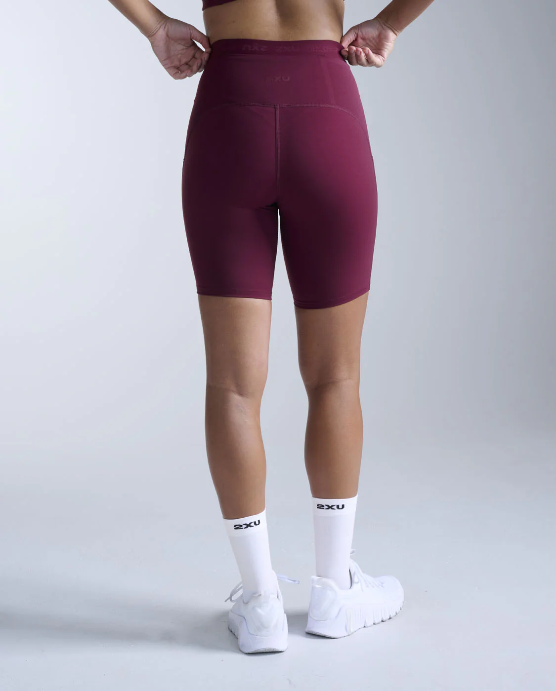 Form Stash Hi-Rise 6" Compression Short with Pockets - Image 2