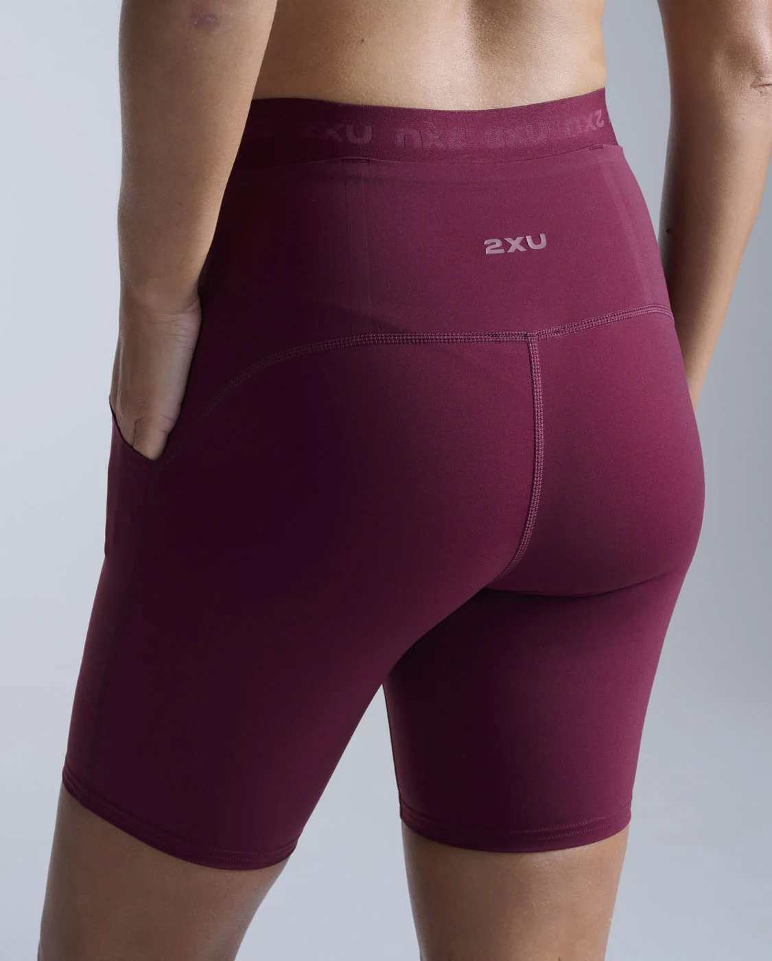 Form Stash Hi-Rise 6" Compression Short with Pockets - Image 3