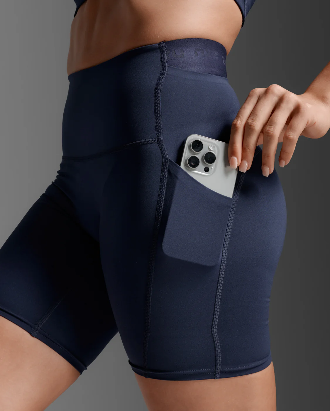 Form Stash Hi-Rise 6" Compression Short with Pockets - Image 8