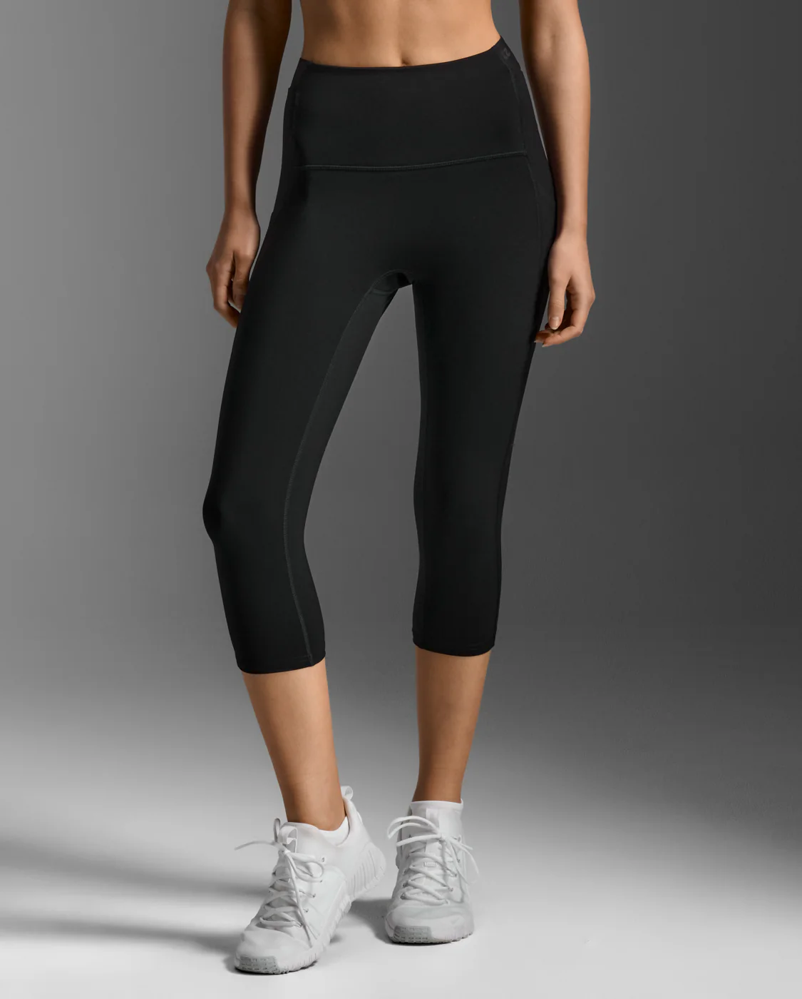 Form Stash Hi-Rise Compression 3/4 Tights with Pockets - Image 4