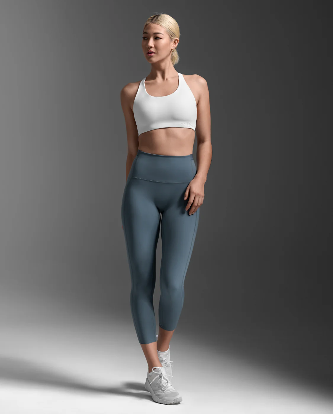 Form Stash Hi-Rise Compression 7/8 Tights with Pockets - Image 4