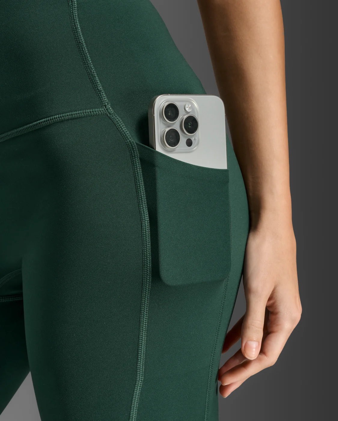 Form Stash Hi-Rise Compression Tights with Pockets - Image 6